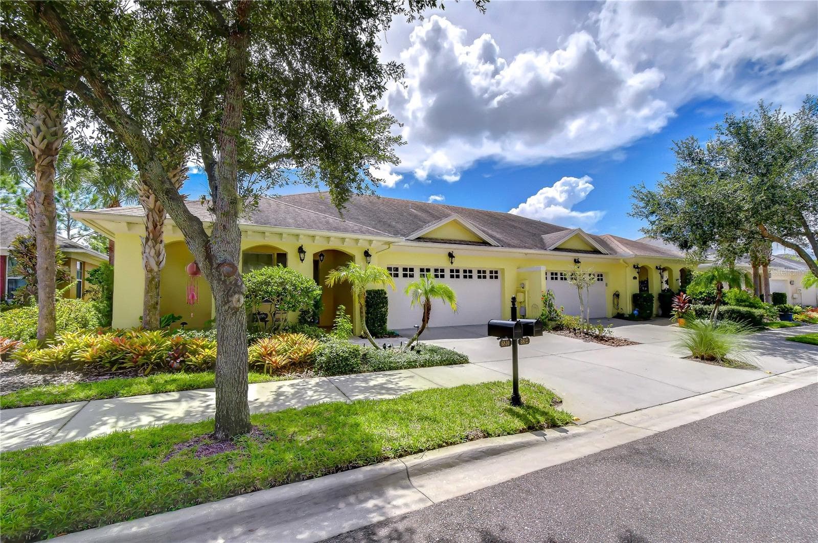 Villa at 6810 MUNCASTER CT, TAMPA, photo 2 of 84