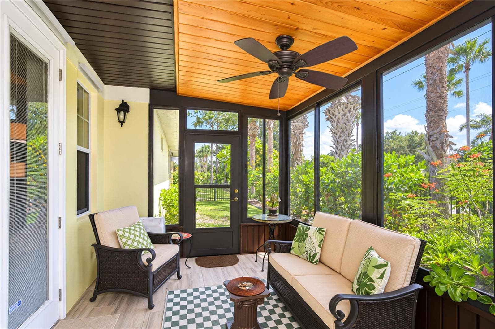 Villa at 6810 MUNCASTER CT, TAMPA, photo 55 of 84