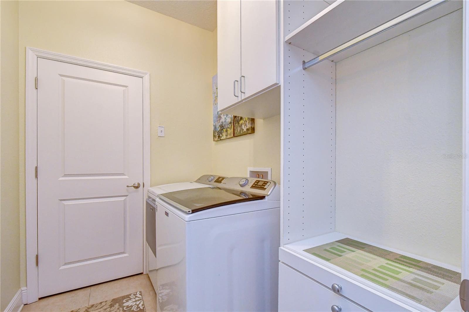 Indoor Laundry - 6810 MUNCASTER CT, TAMPA