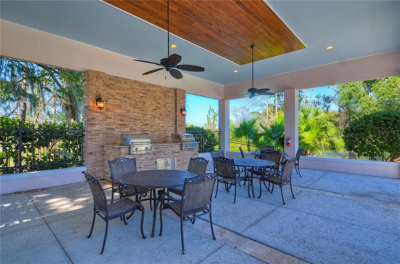Villa at 6810 MUNCASTER CT, TAMPA, photo 67 of 84