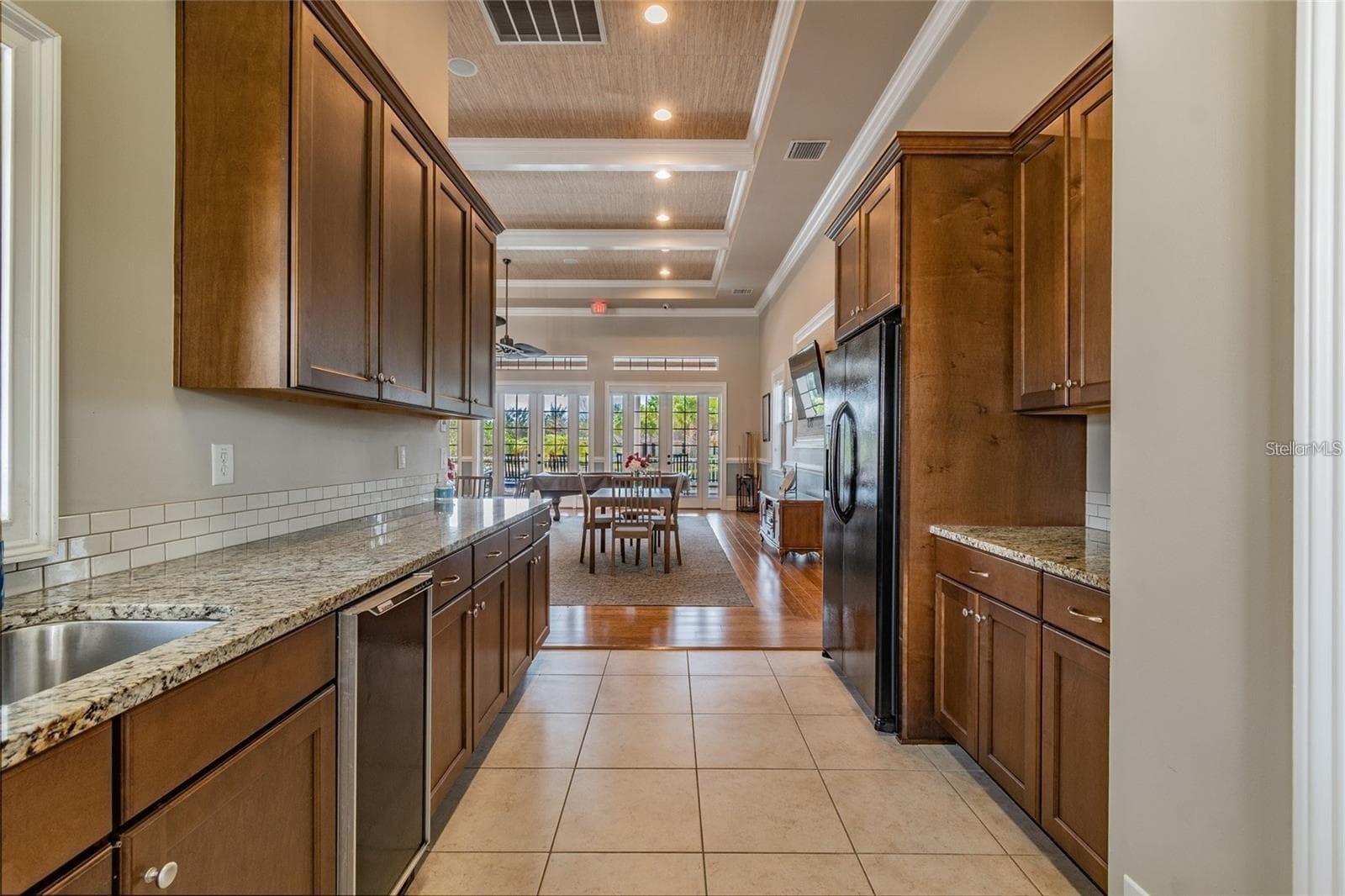 Kitchen in Lake House - 6810 MUNCASTER CT, TAMPA