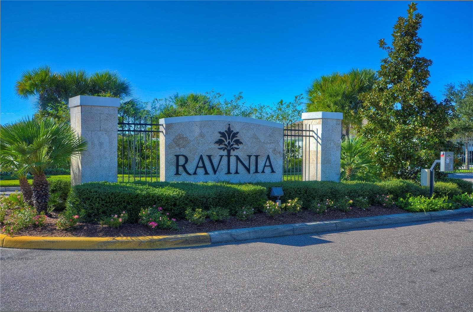 Welcome HOME! - 6810 MUNCASTER CT, TAMPA