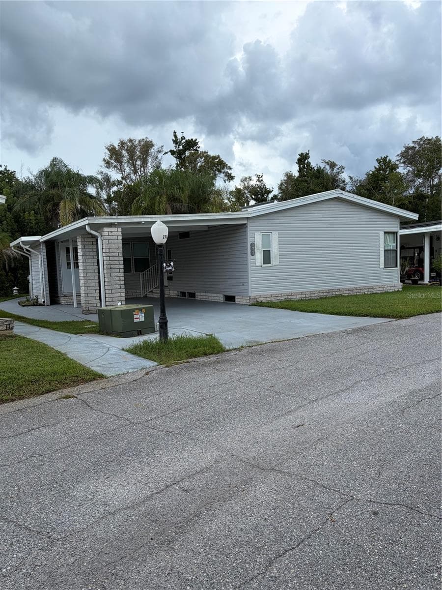 171 DARTMOUTH DR