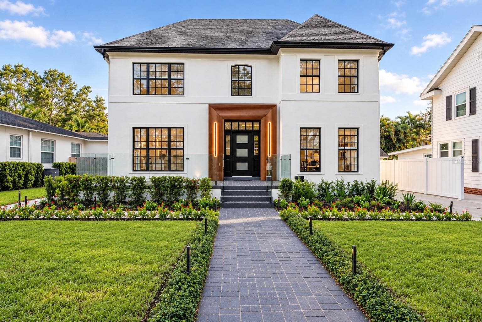 Front - 2802 W MORRISON AVE, TAMPA