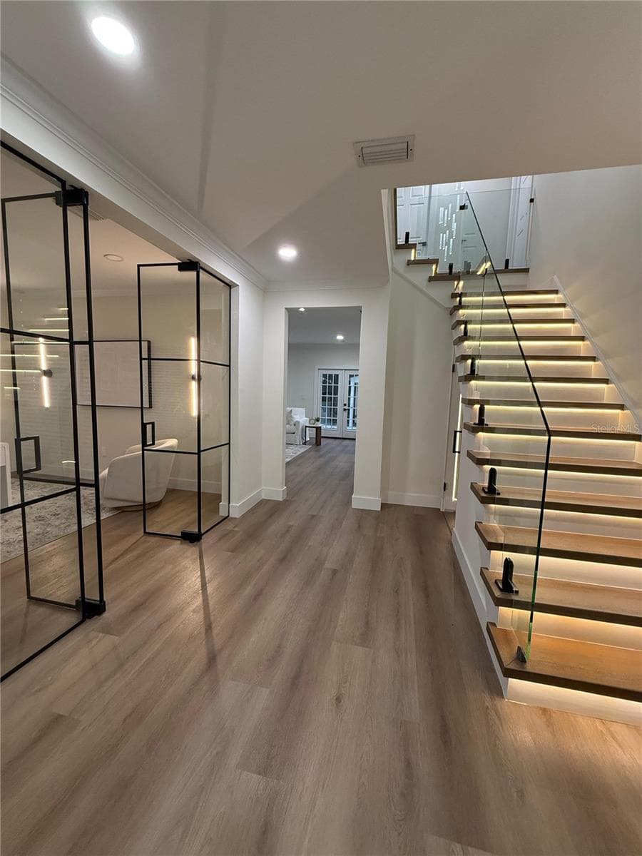 Foyer - 2802 W MORRISON AVE, TAMPA