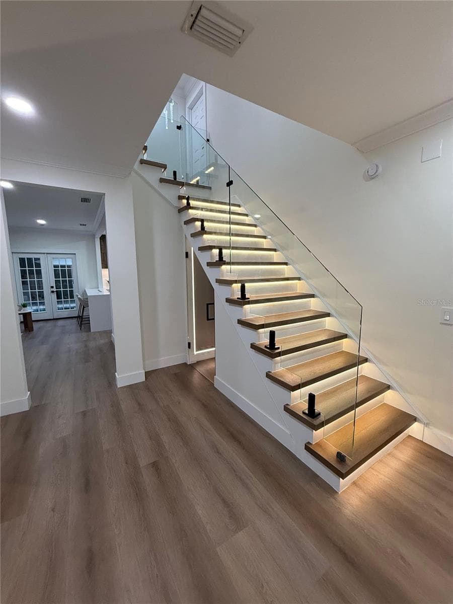 Foyer - Stairs - 2802 W MORRISON AVE, TAMPA