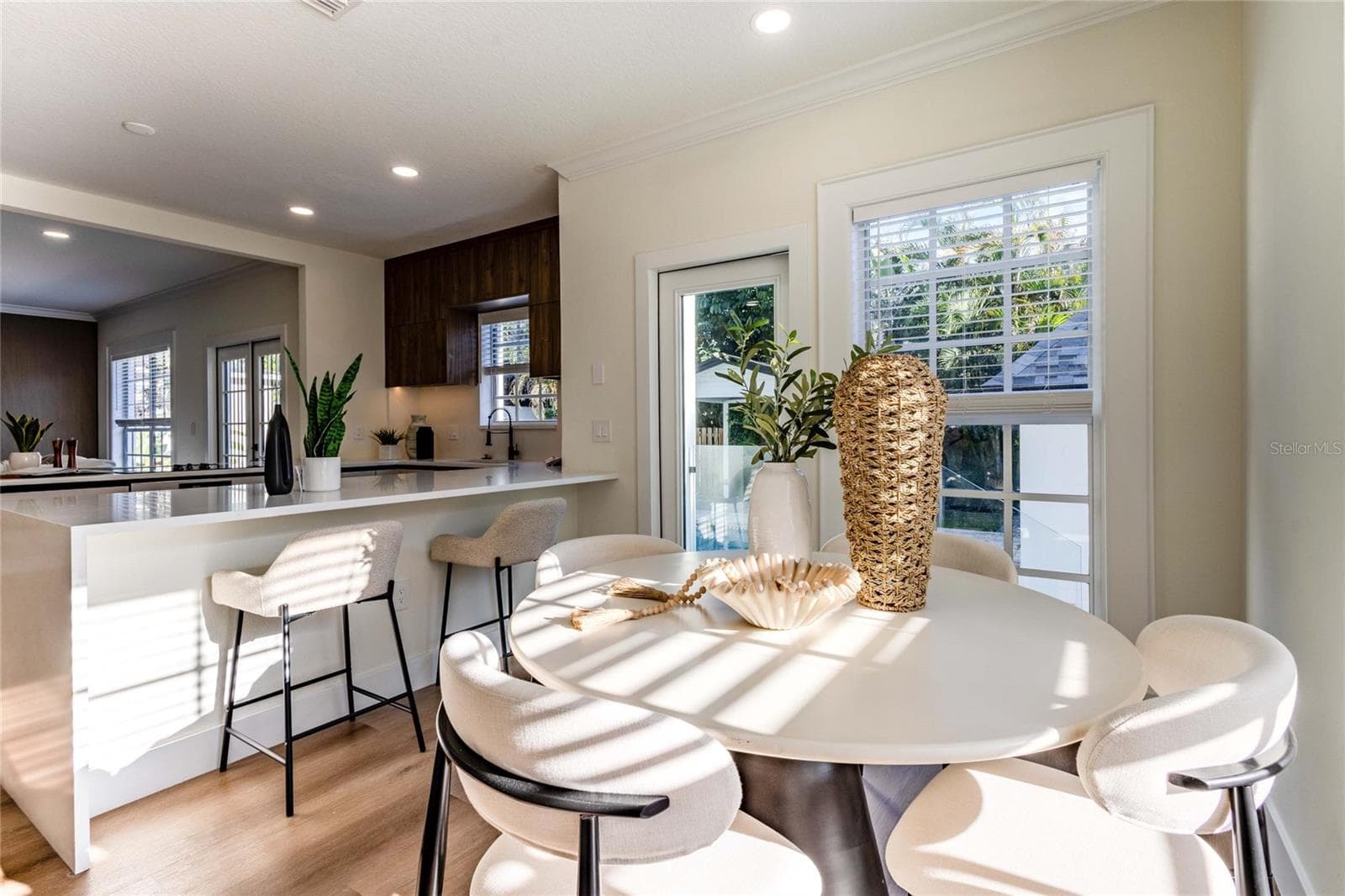 Breakfast Room - 2802 W MORRISON AVE, TAMPA