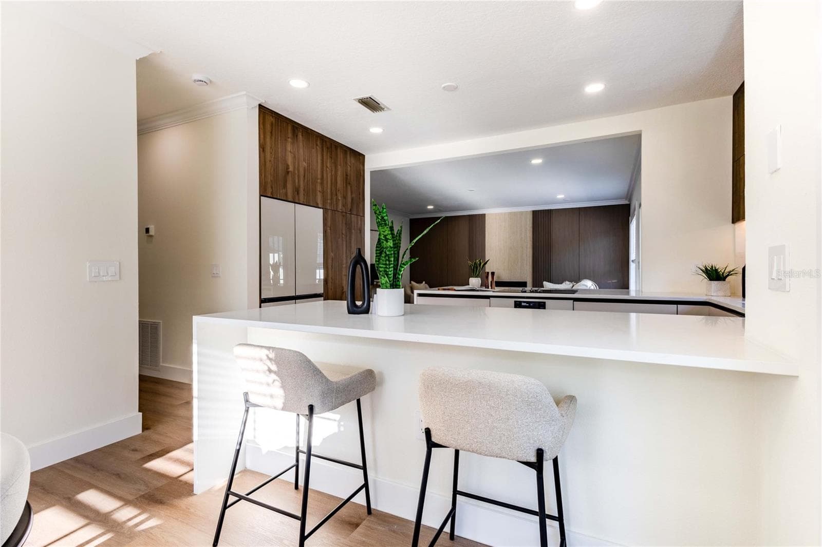 Breakfast Room - 2802 W MORRISON AVE, TAMPA