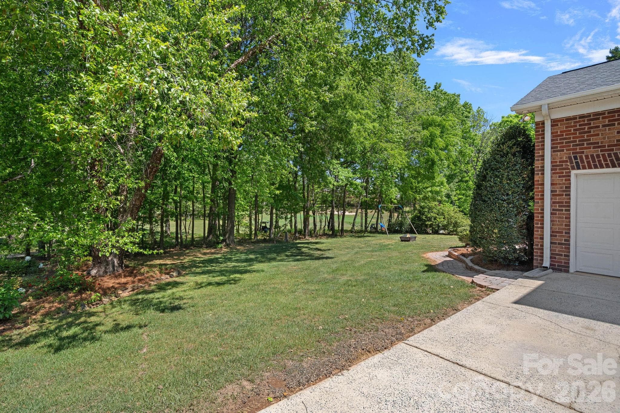 Single Family Residence at 2401 Flagstick Drive, Matthews, photo 35 of 41