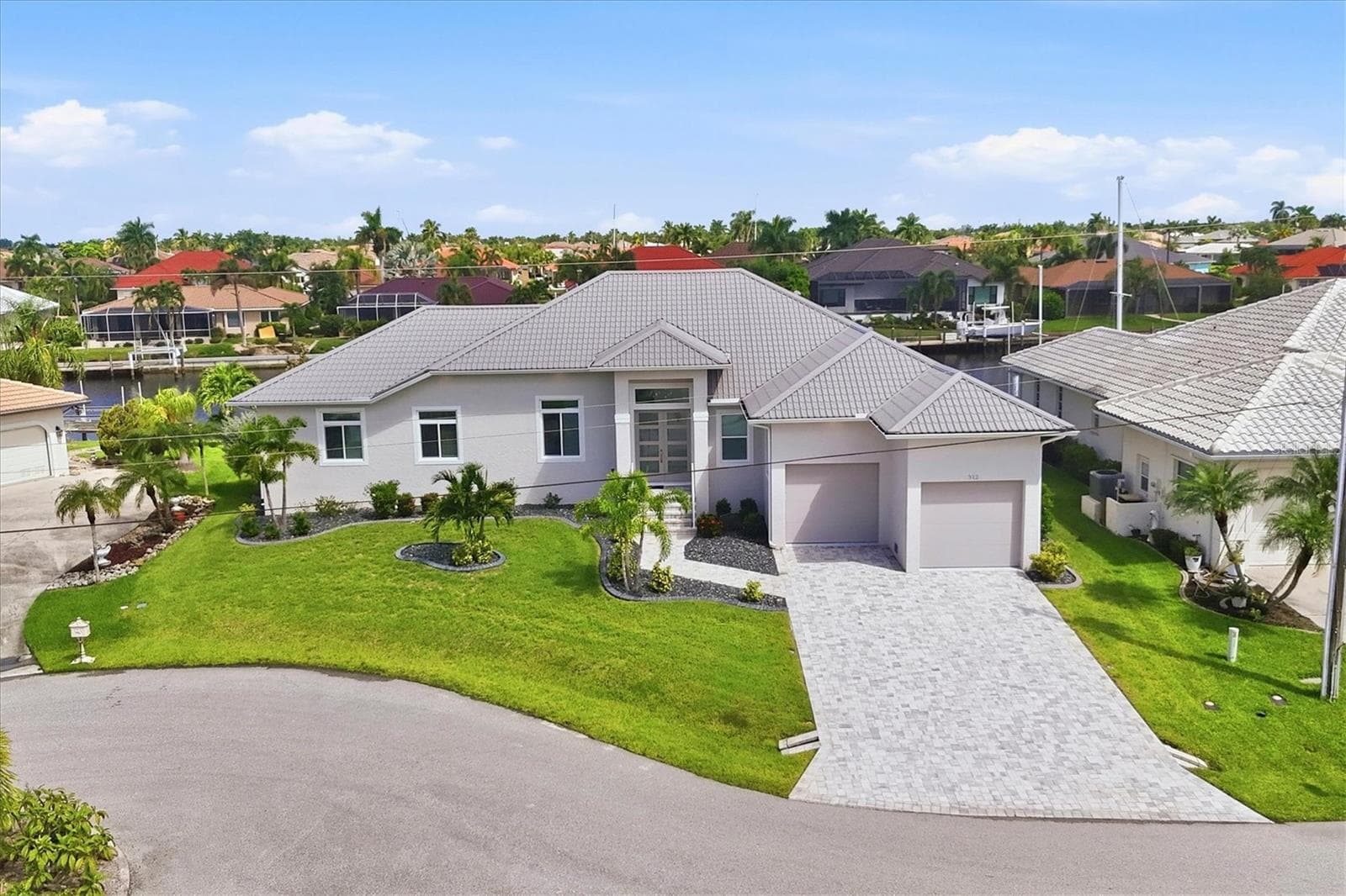 Single Family Residence at 312 SEGOVIA DR, PUNTA GORDA, photo 2 of 51
