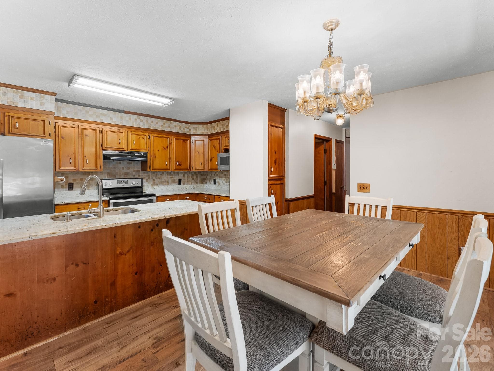 Eat in Kitchen - 40 Country Bear Lane, Flat Rock