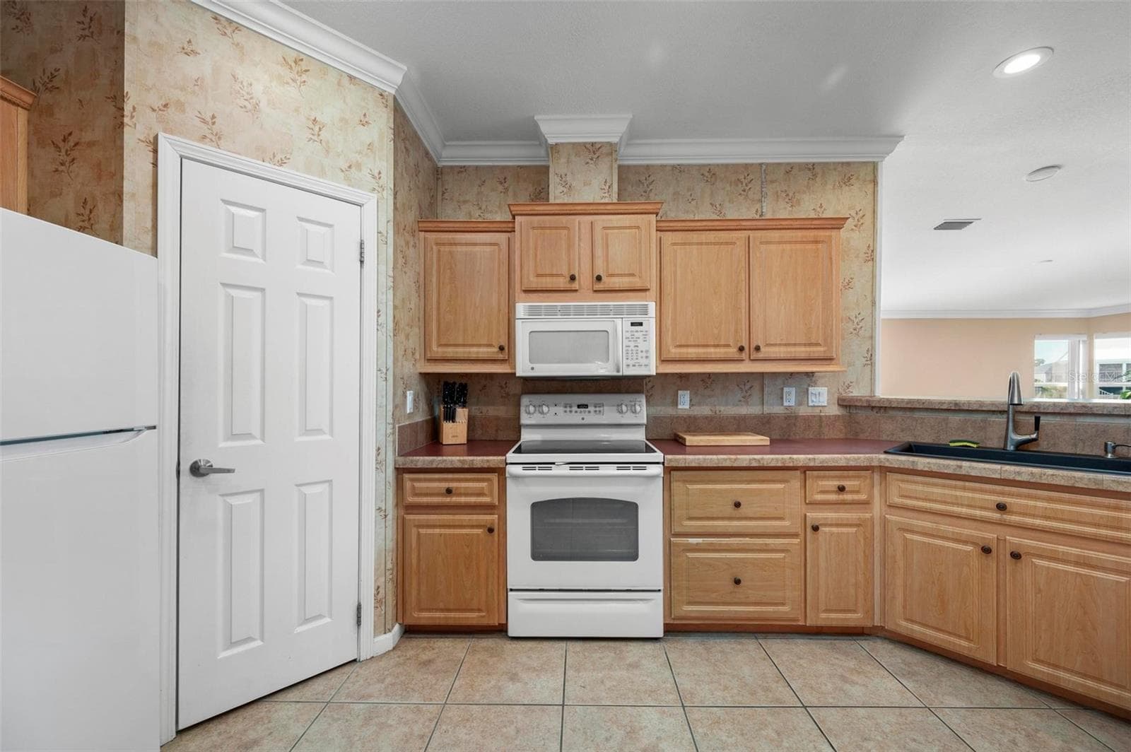 Manufactured Home at 1000 KINGS HWY #105, PORT CHARLOTTE, photo 9 of 80
