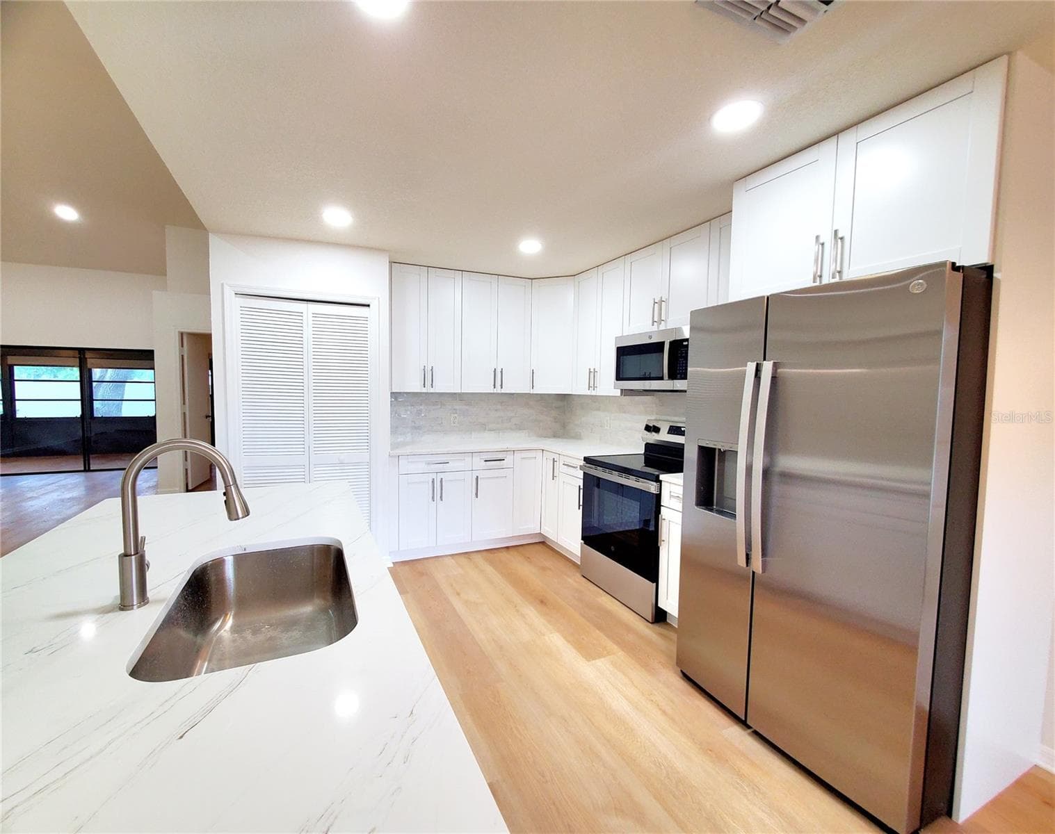 REMODELED KITCHEN - 2053 VILLA TER, CLEARWATER