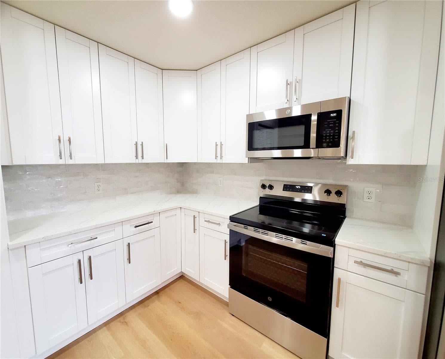 NEW CABINETS & APPLIANCES - 2053 VILLA TER, CLEARWATER