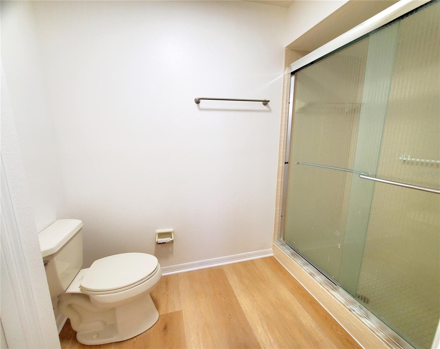 GLASS SHOWER - 2053 VILLA TER, CLEARWATER