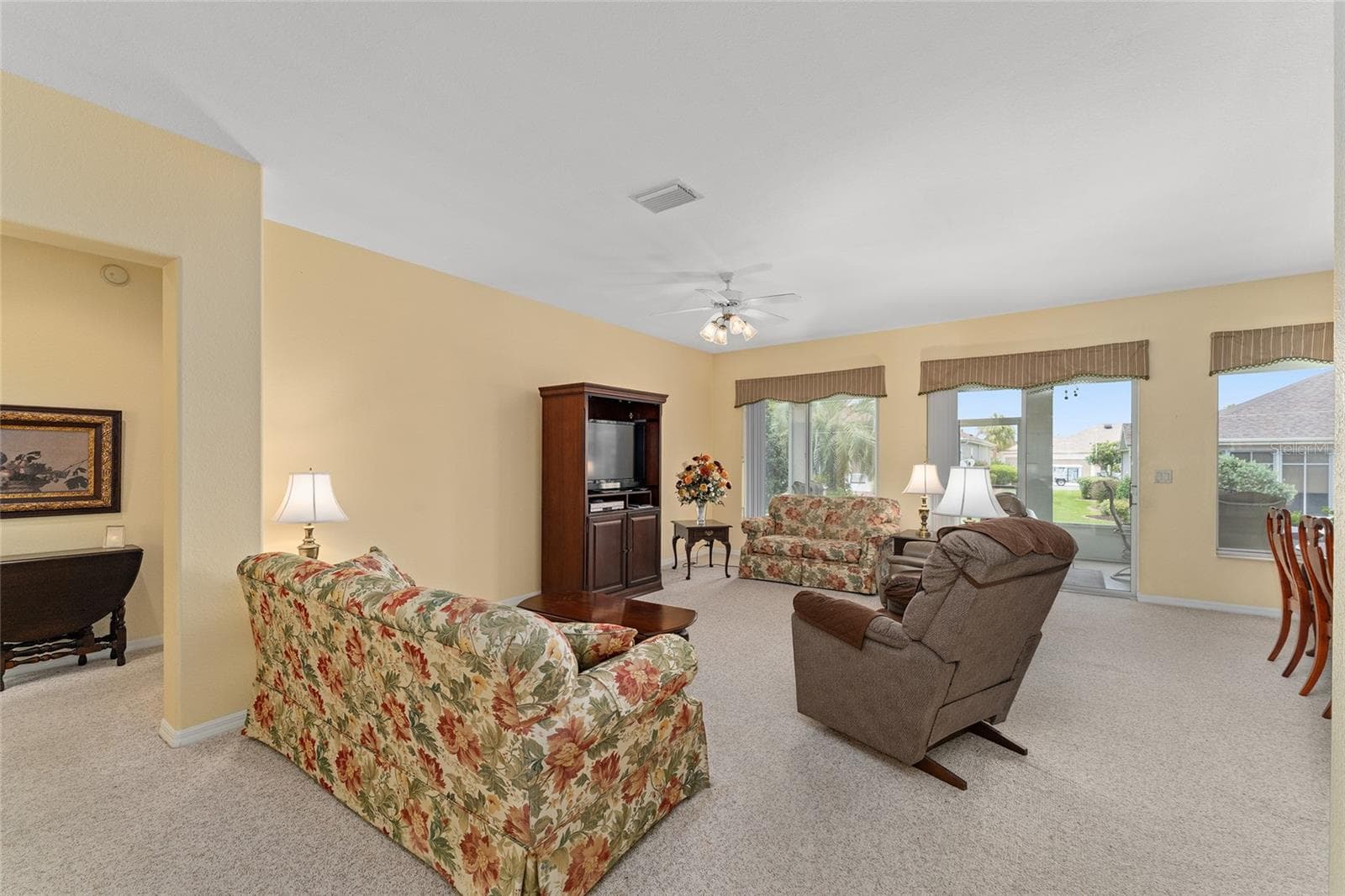 Living Room - 9588 SE 124TH LOOP, SUMMERFIELD