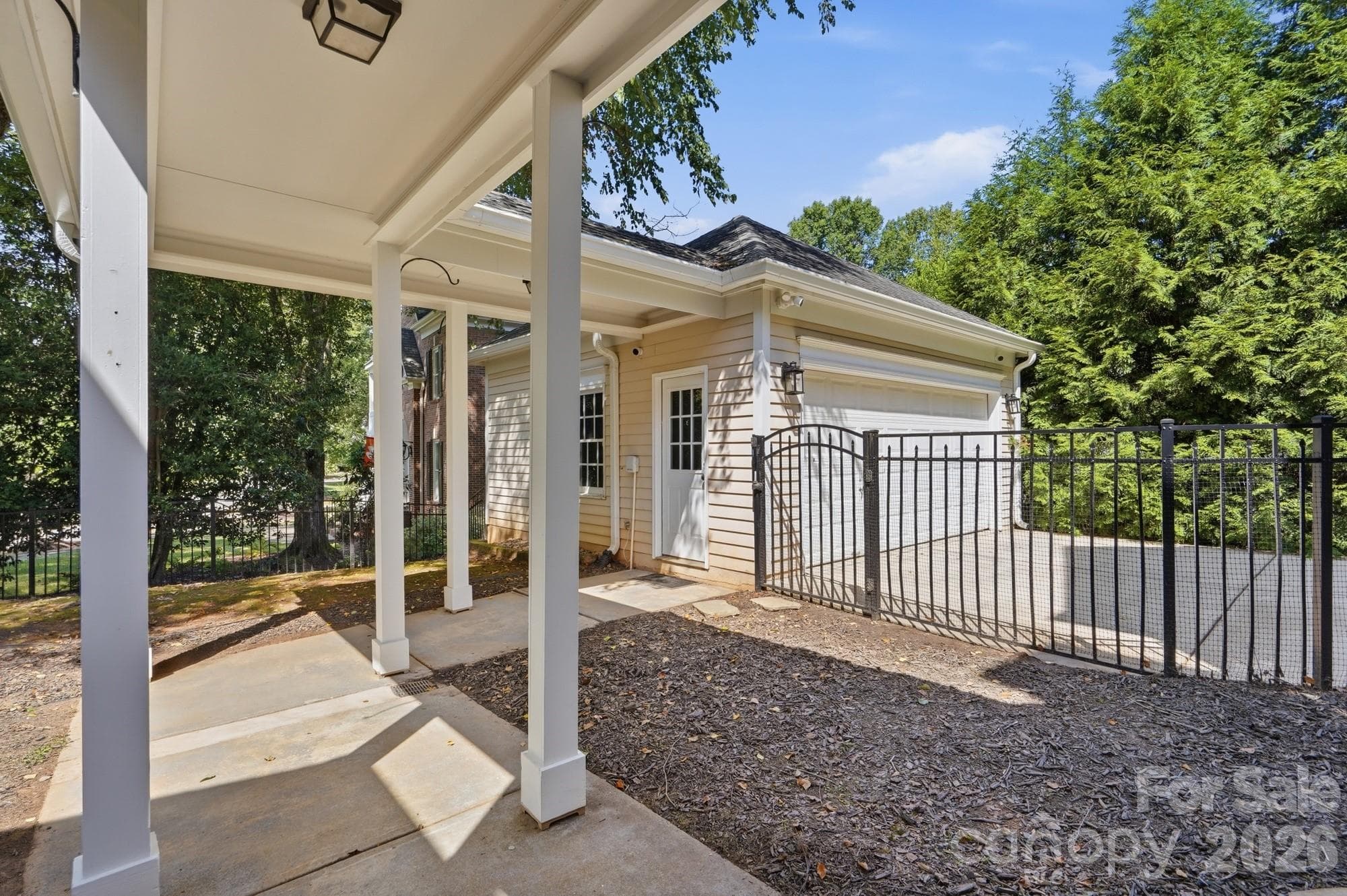 Single Family Residence at 7130 Prescott Pond Lane, Charlotte, photo 29 of 36