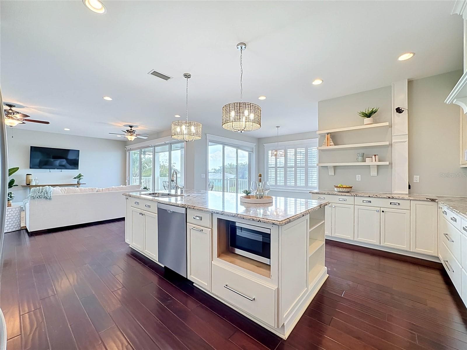 Single Family Residence at 529 77TH ST, HOLMES BEACH, photo 23 of 95