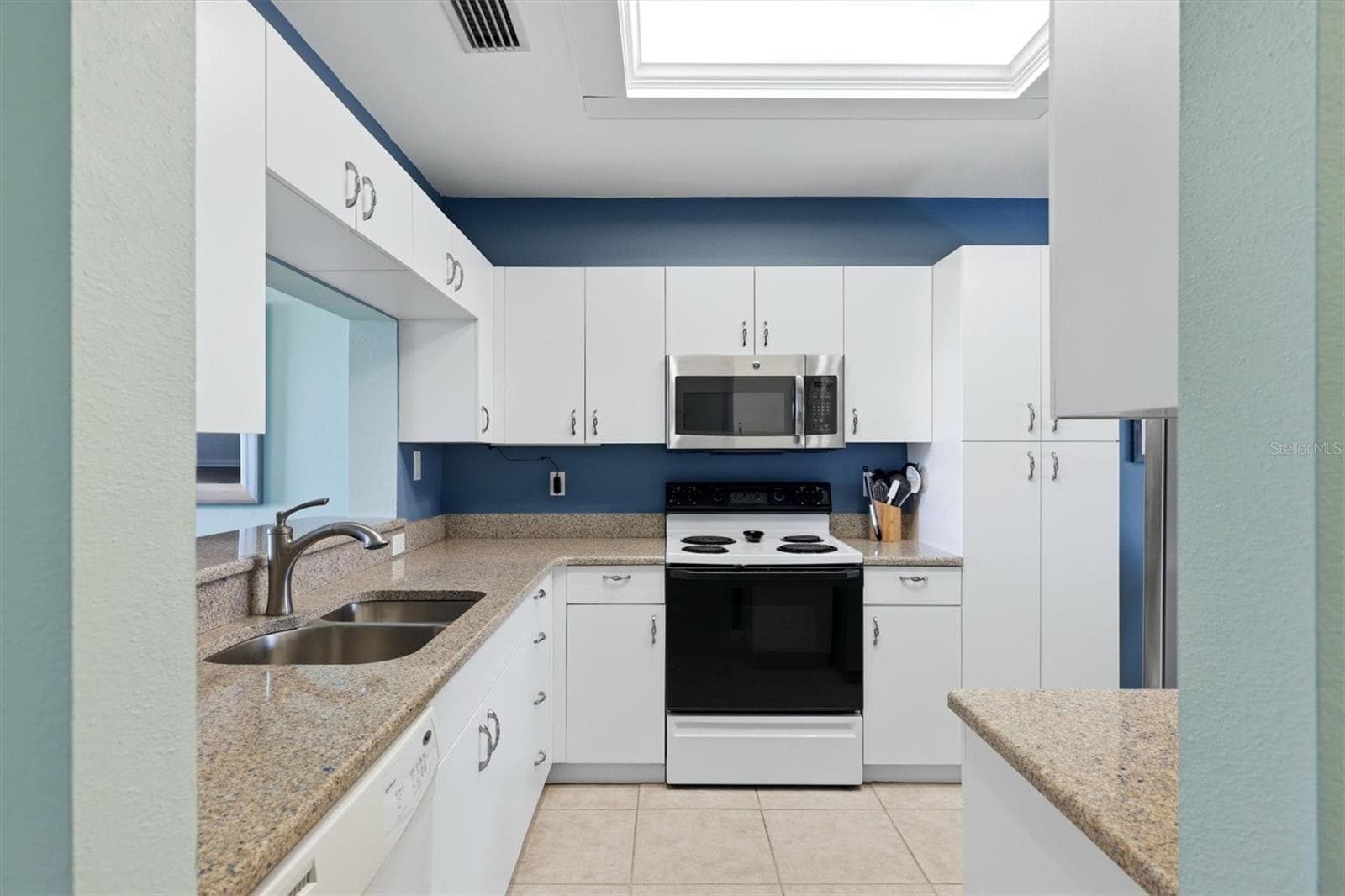 Condominium at 9610 CLUB SOUTH CIR #4107, SARASOTA, photo 20 of 70