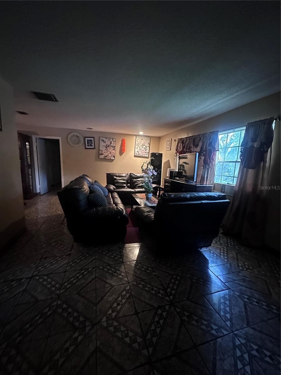 Single Family Residence at 1827 APPLEWOOD CT, ORLANDO, photo 9 of 10