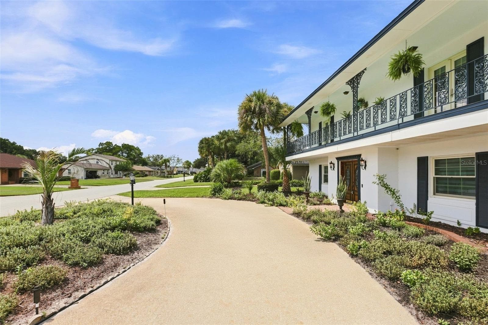 Front Driveway - 7621 ORANGE TREE LN, ORLANDO