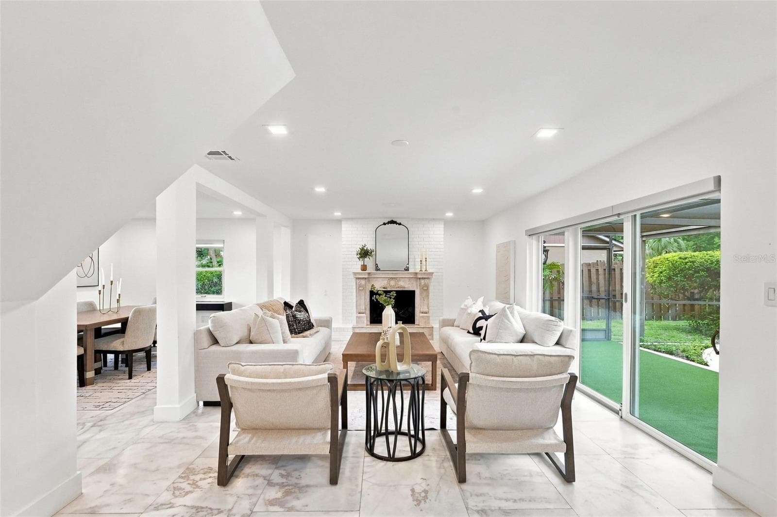 Living Room - 7621 ORANGE TREE LN, ORLANDO