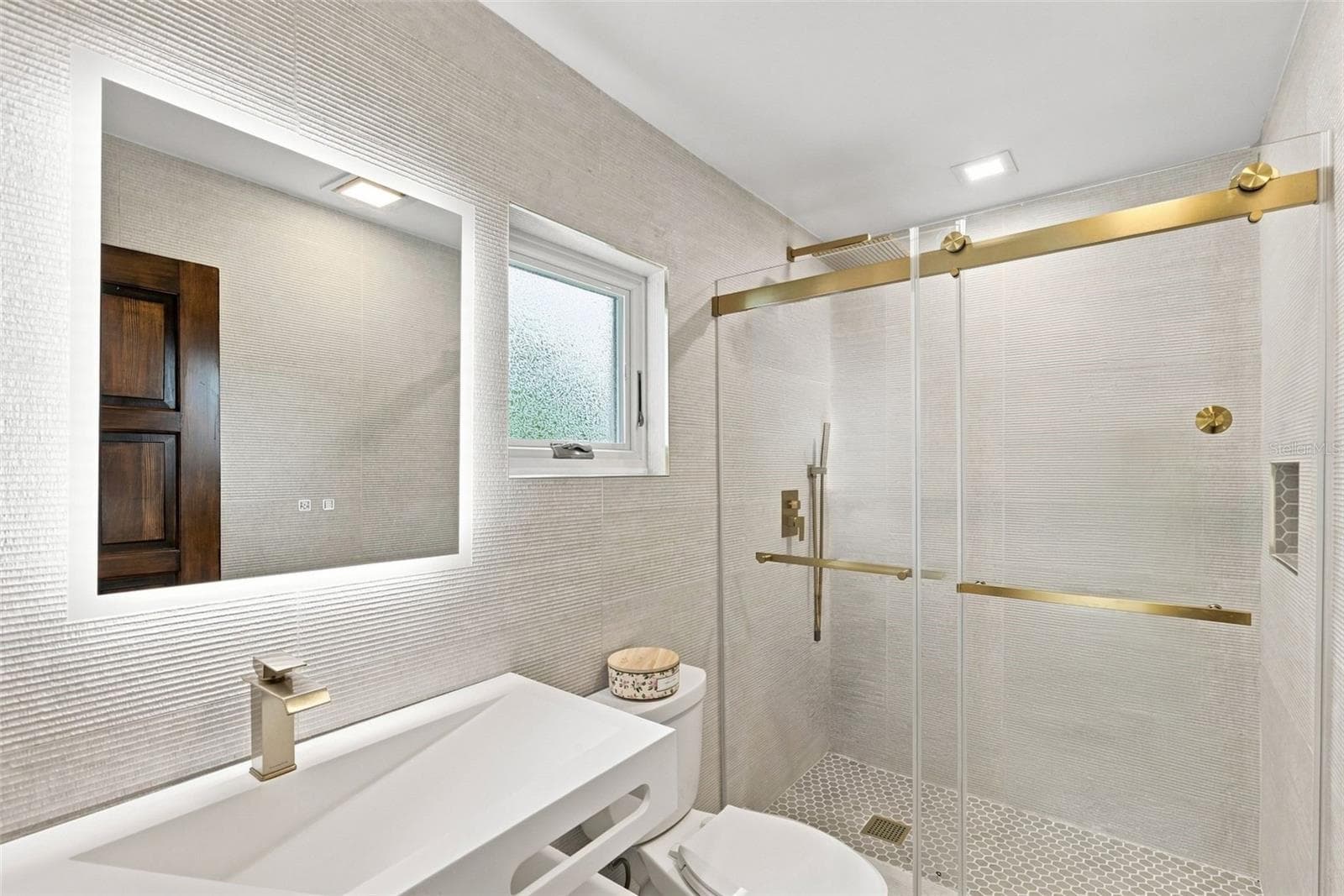 Bathroom 3 - 7621 ORANGE TREE LN, ORLANDO