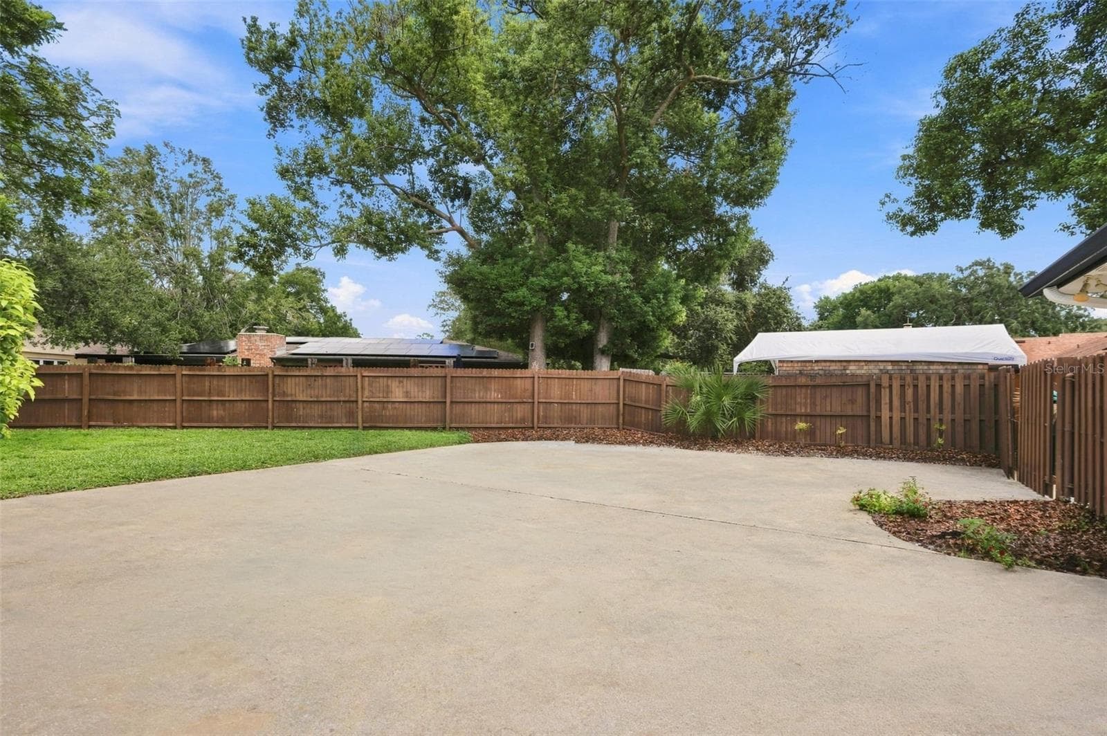 Driveway - 7621 ORANGE TREE LN, ORLANDO