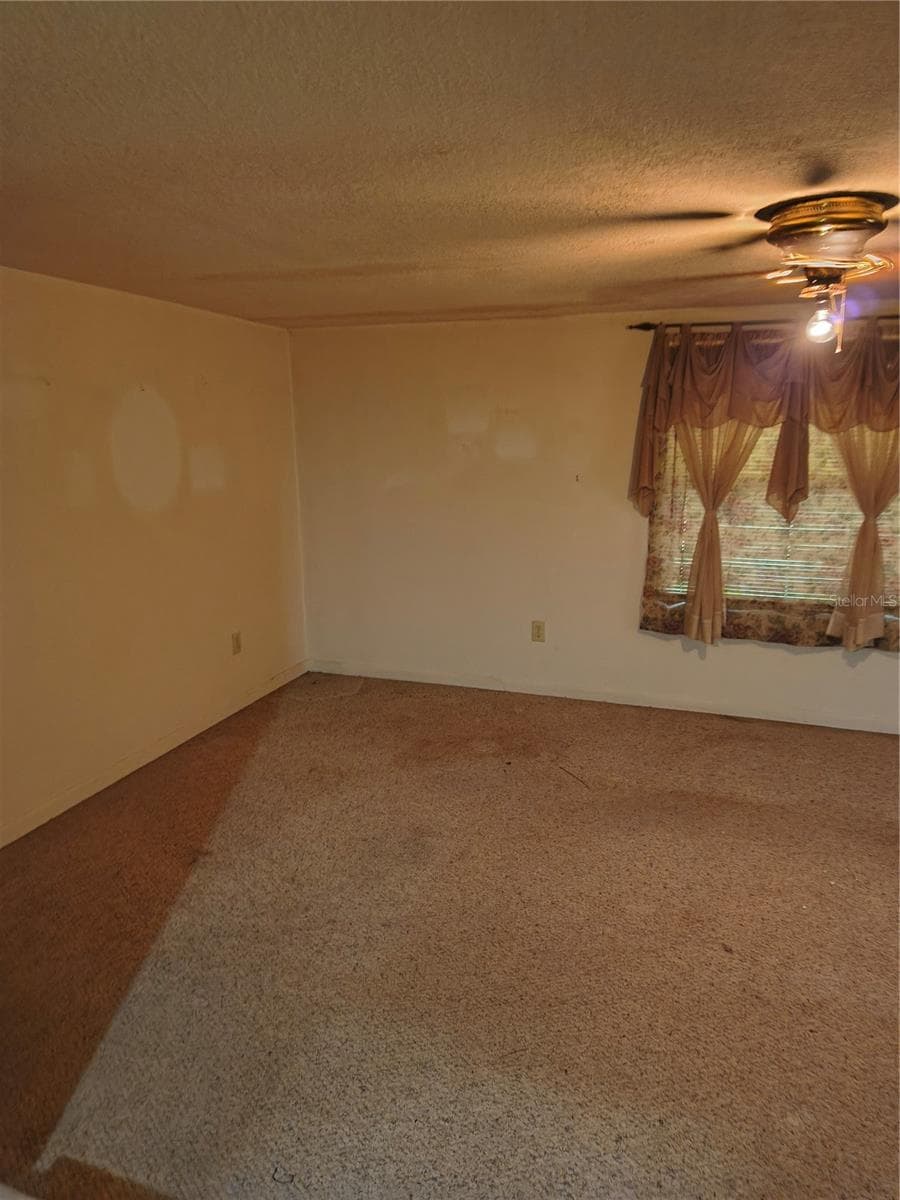 Family room - 18250 CAUFIELD RD, SPRING HILL