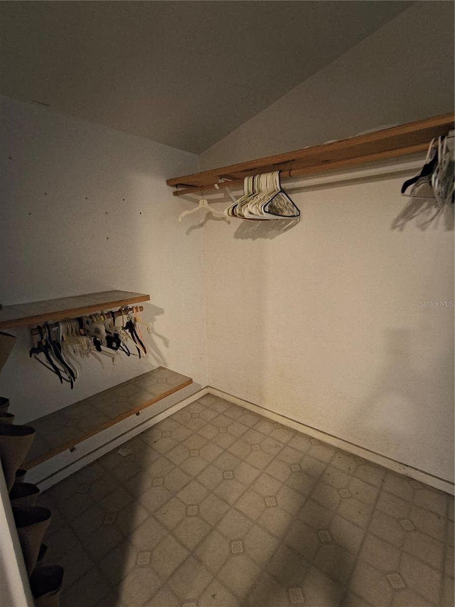 Master closet is huge - 18250 CAUFIELD RD, SPRING HILL