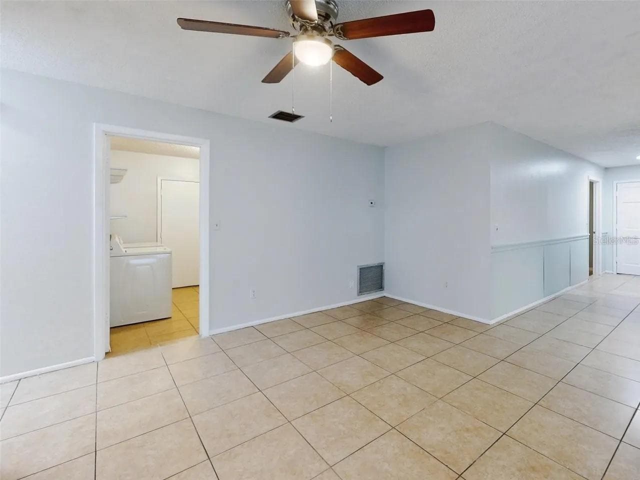 Single Family Residence at 1836 PLUMTREE DR, DELTONA, photo 16 of 41