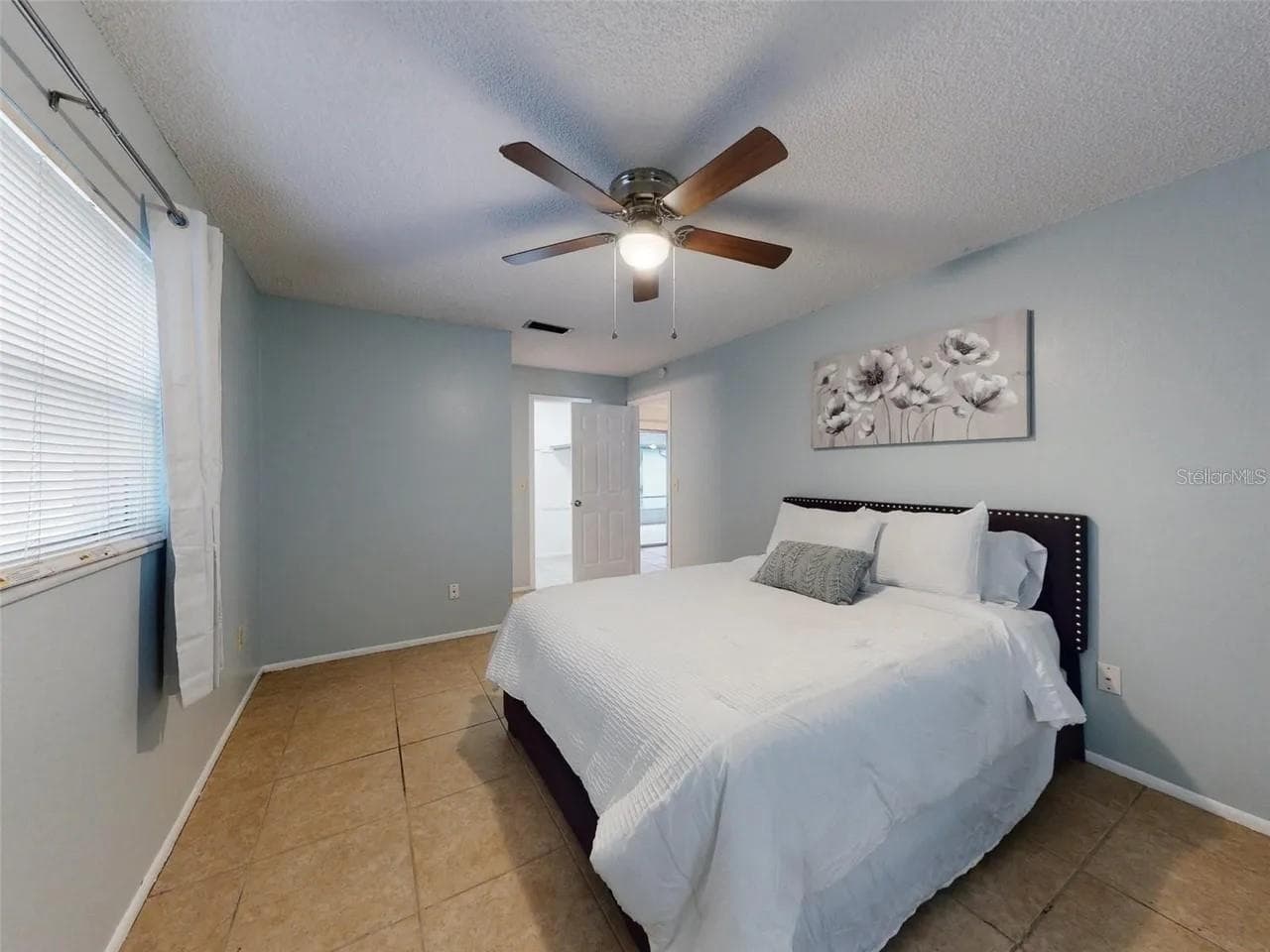 Single Family Residence at 1836 PLUMTREE DR, DELTONA, photo 17 of 41