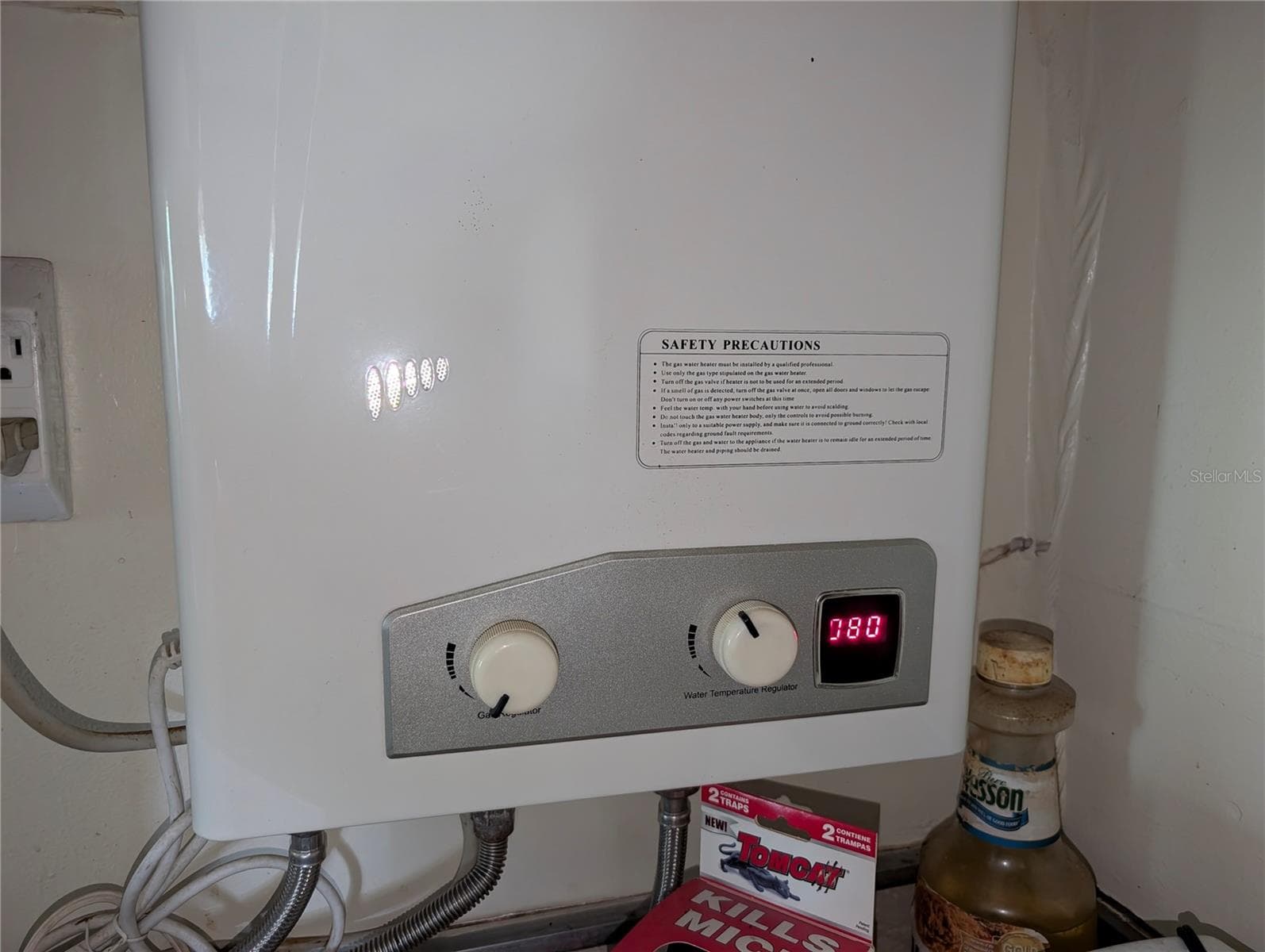 Tankless water heater - 20683 SE 140TH ST, UMATILLA