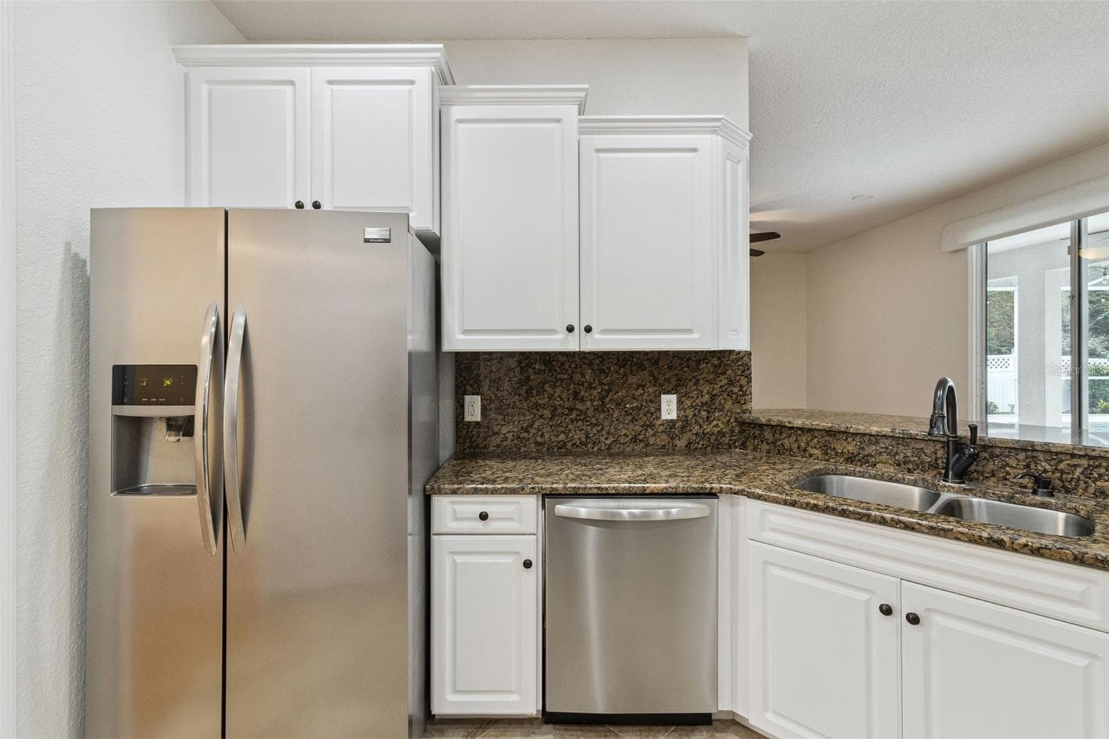 Kitchen - 5937 TROPHY LOOP, LAKELAND