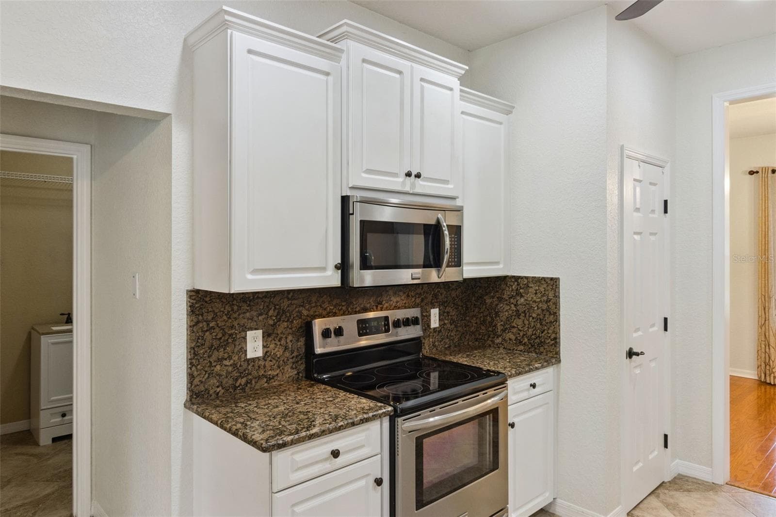 Kitchen - 5937 TROPHY LOOP, LAKELAND