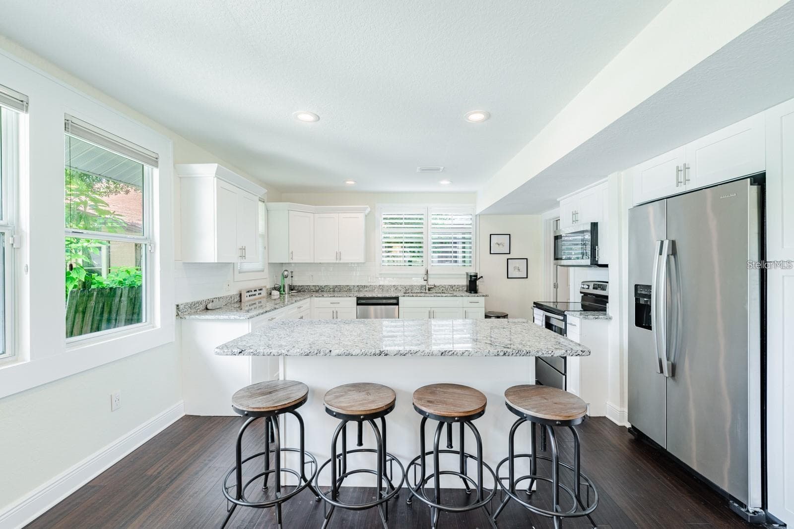 Single Family Residence at 1145 HIGHLAND ST S, ST PETERSBURG, photo 5 of 32