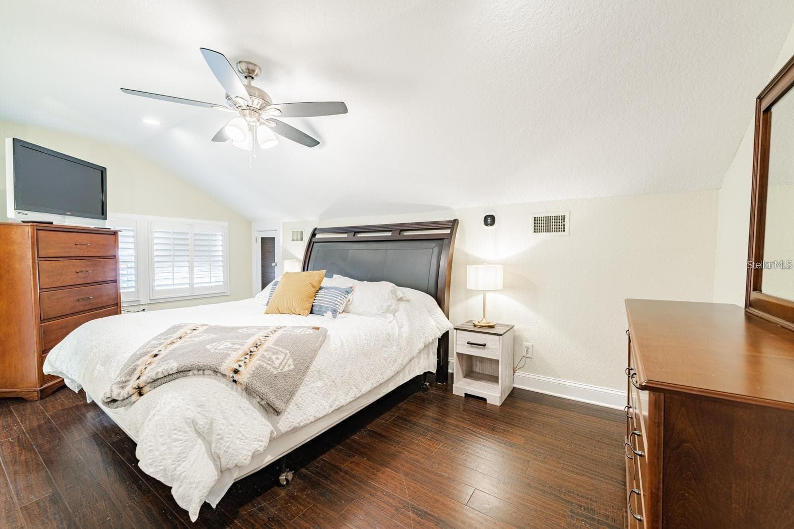 Single Family Residence at 1145 HIGHLAND ST S, ST PETERSBURG, photo 22 of 32