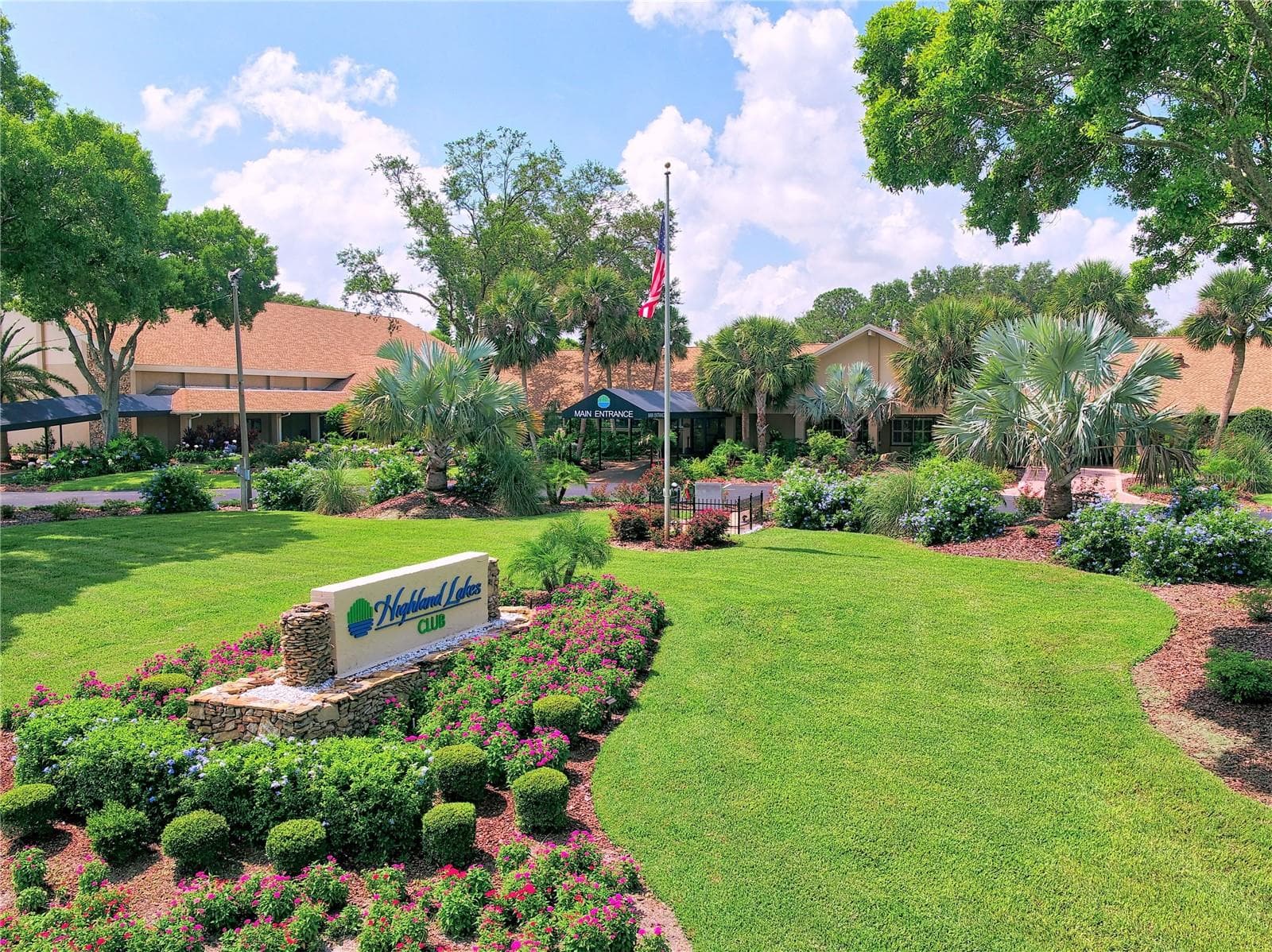 Beautifully maintained facilities & amenities~ - 2700 NEBRASKA AVE #5-205, PALM HARBOR