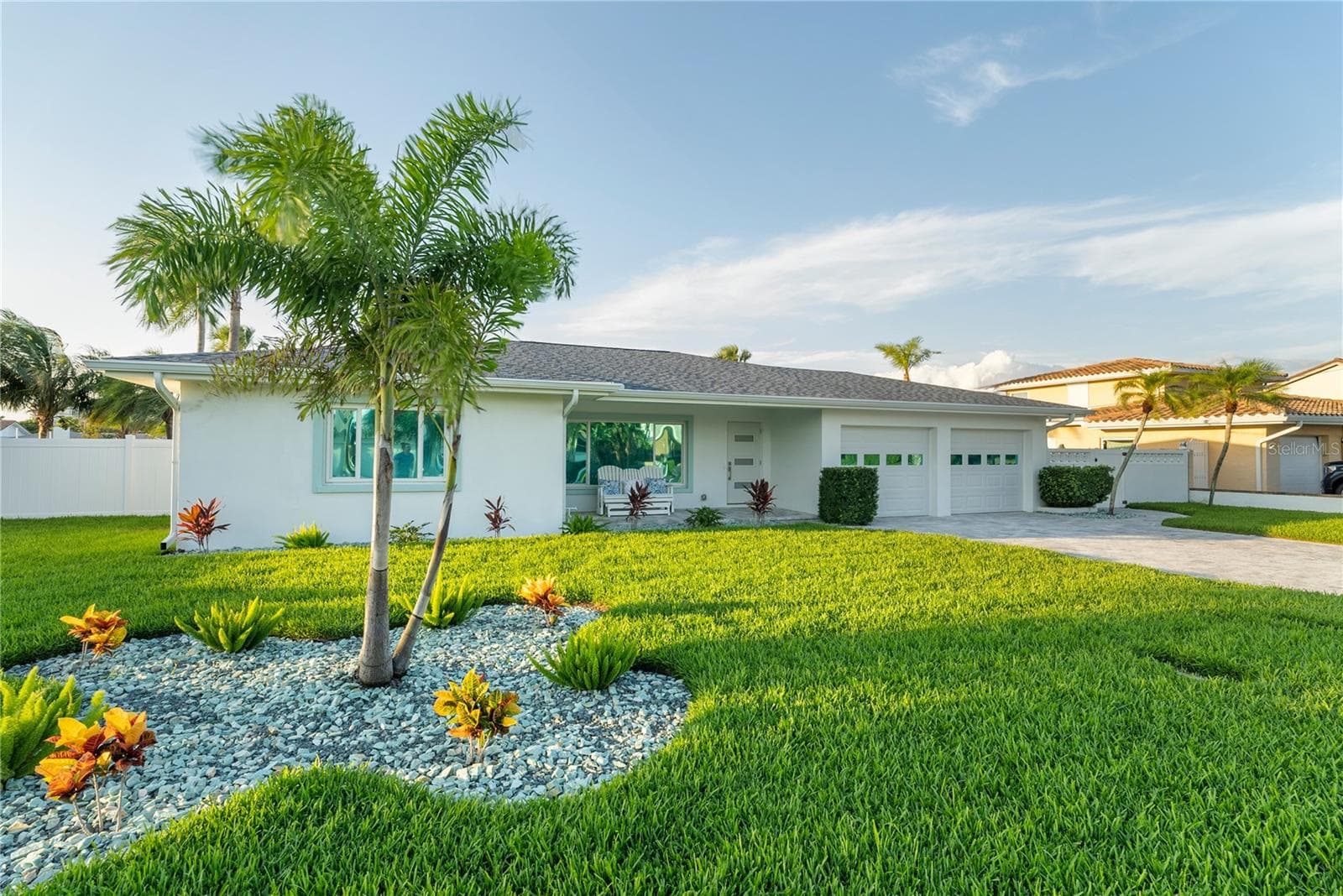 Single Family Residence at 227 HOWARD DR, BELLEAIR BEACH, photo 3 of 56