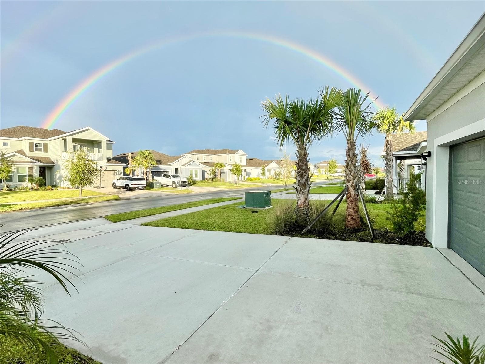 Single Family Residence at 4698 CORAL HARBOUR RD, KISSIMMEE, photo 3 of 41