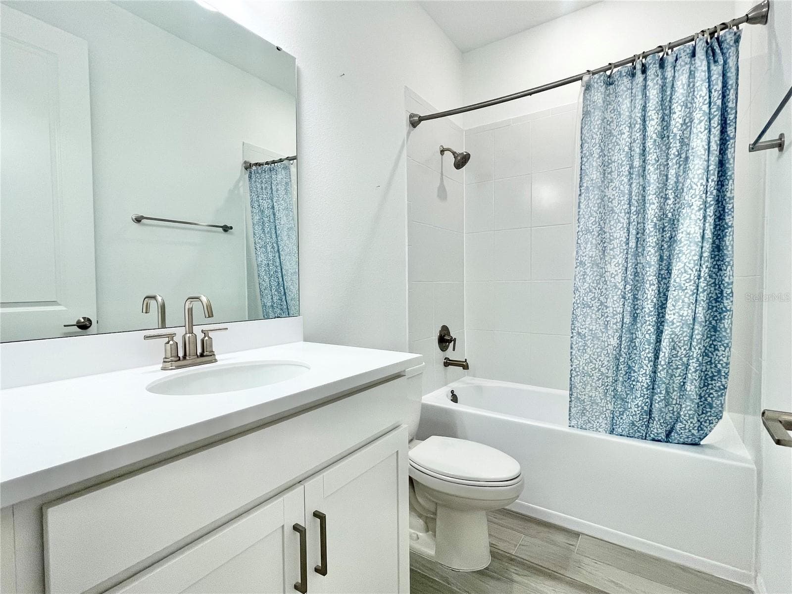 Single Family Residence at 4698 CORAL HARBOUR RD, KISSIMMEE, photo 7 of 41