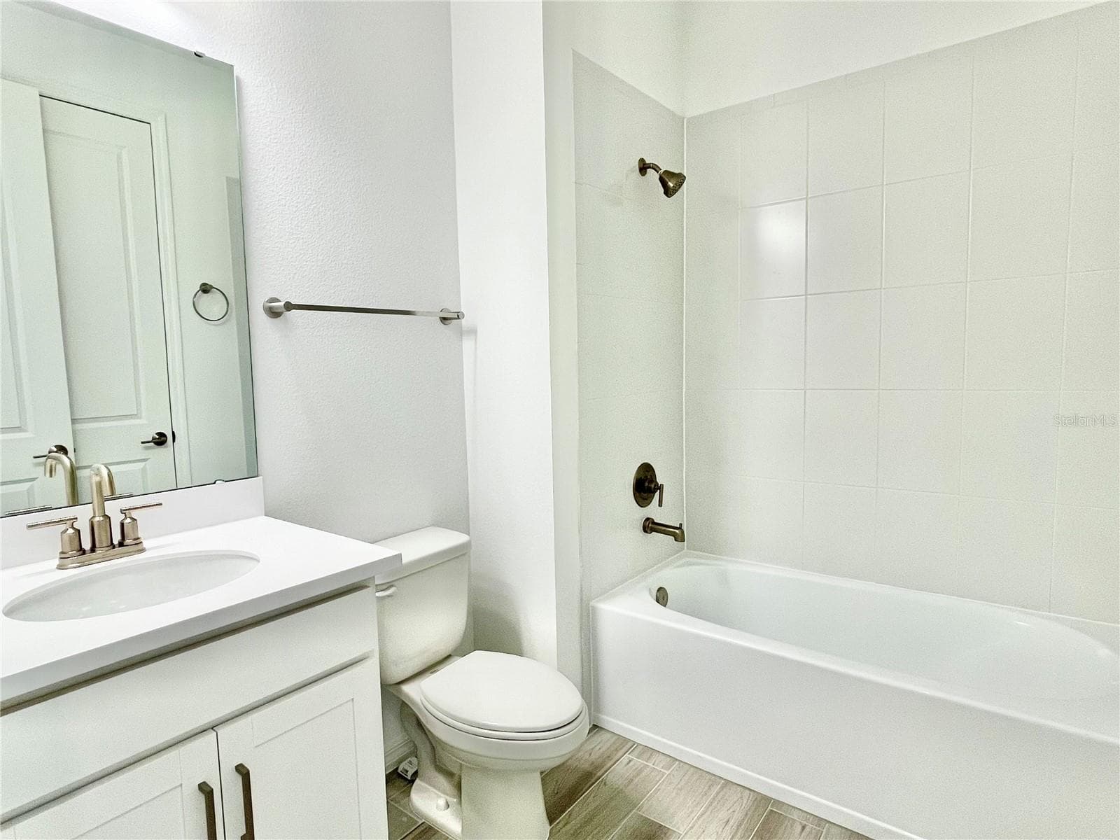 Single Family Residence at 4698 CORAL HARBOUR RD, KISSIMMEE, photo 13 of 41