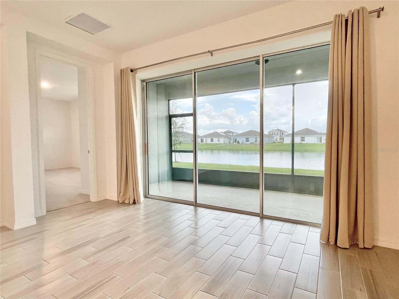 Single Family Residence at 4698 CORAL HARBOUR RD, KISSIMMEE, photo 26 of 41
