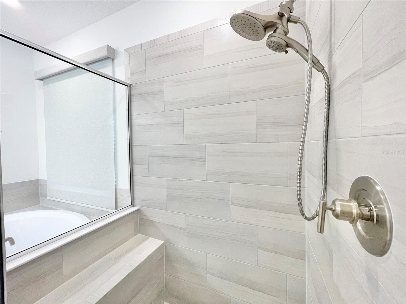 Main Bedroom bathroom - 4698 CORAL HARBOUR RD, KISSIMMEE