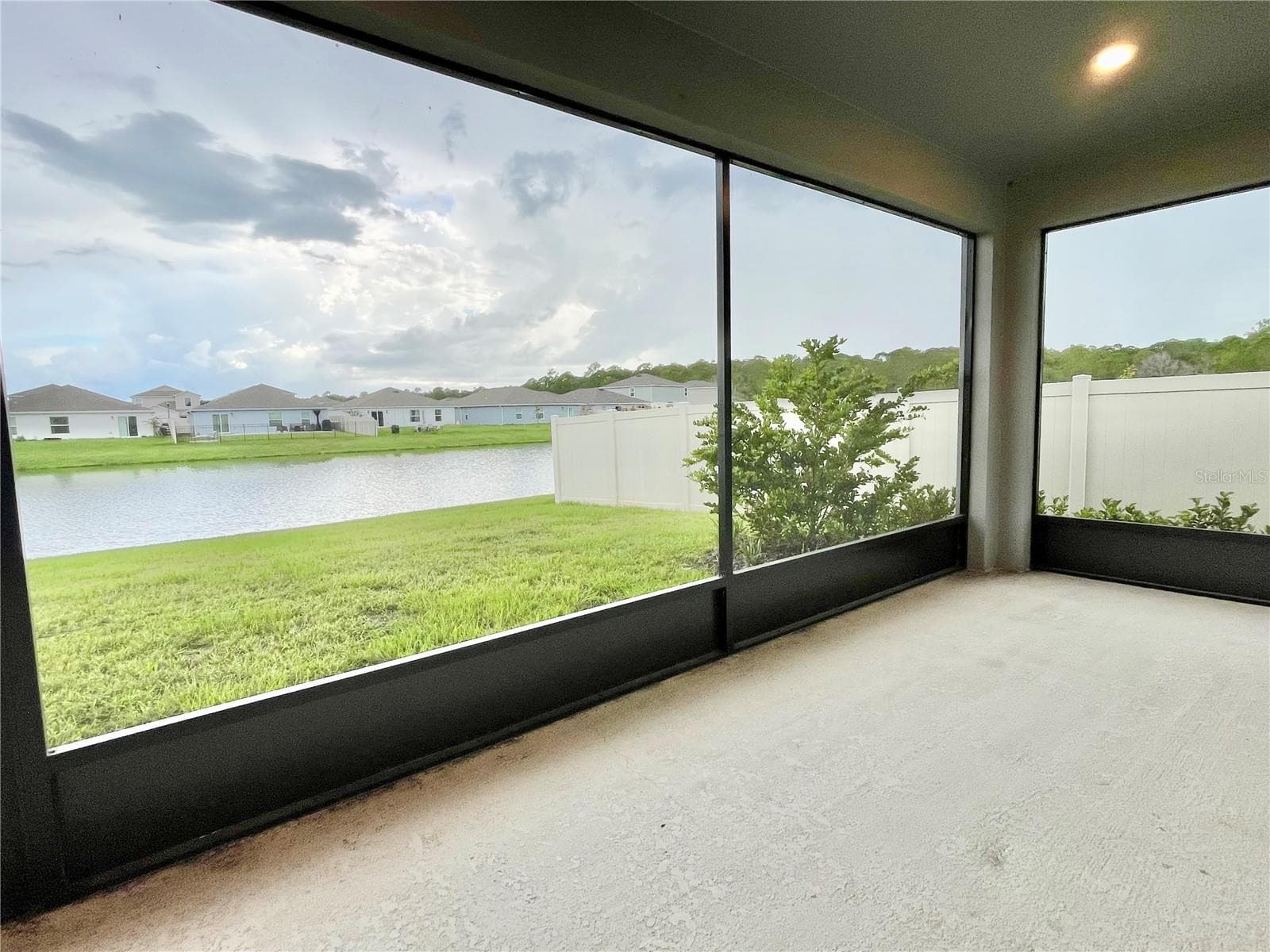 Single Family Residence at 4698 CORAL HARBOUR RD, KISSIMMEE, photo 34 of 41