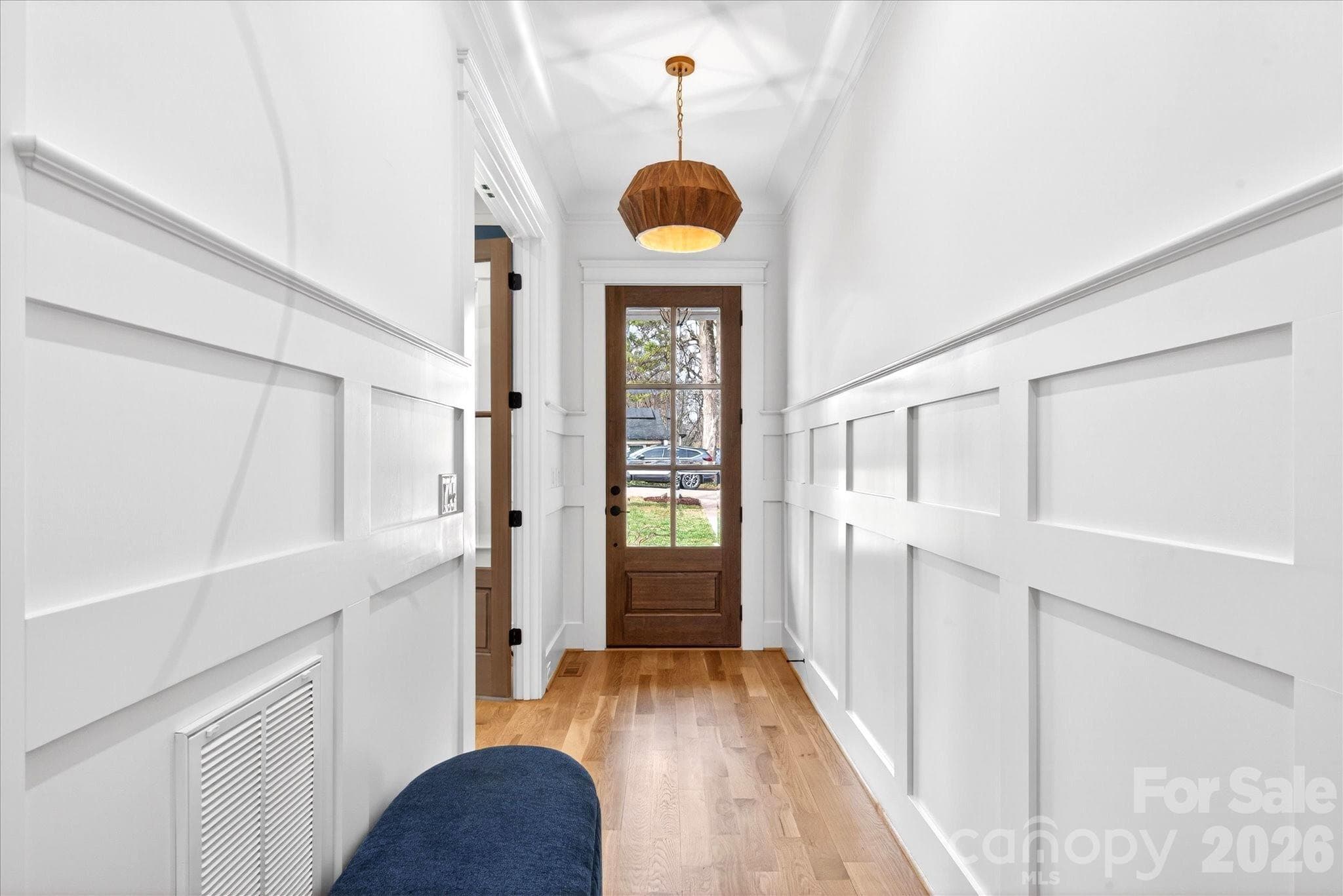 Single Family Residence at 1718 Seifert Circle, Charlotte, photo 9 of 36