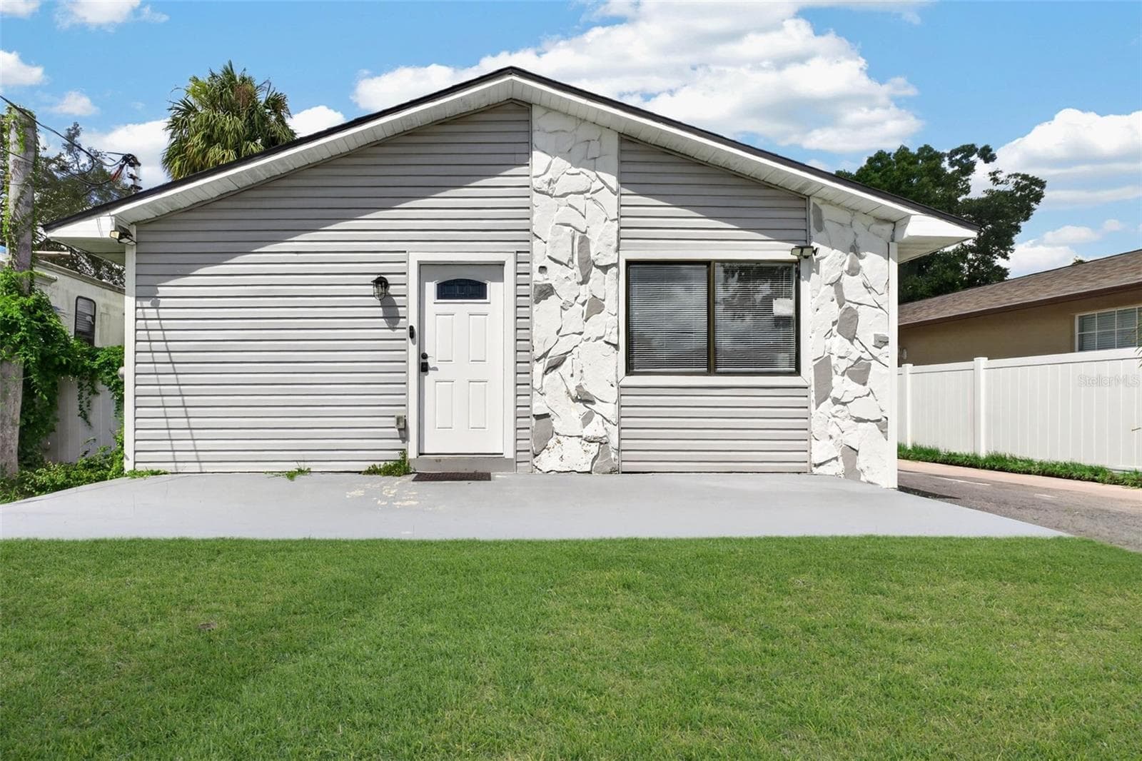 Single Family Residence at 8114 N EDISON AVE, TAMPA, photo 2 of 60
