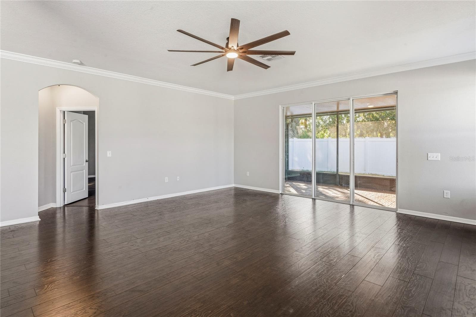 Family room - 9835 BOWDEN MILL CT, LAND O LAKES