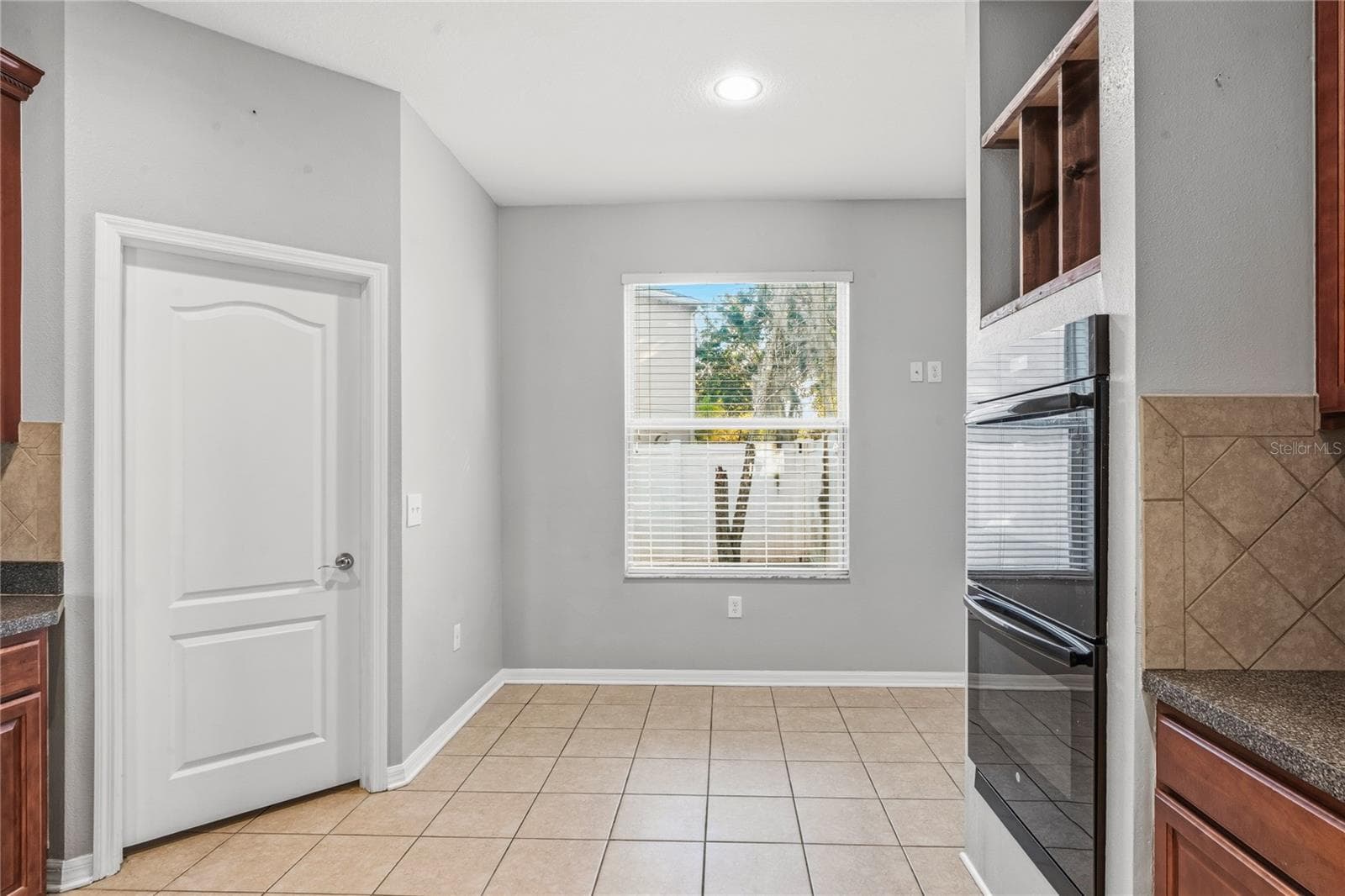 Breakfast nook - 9835 BOWDEN MILL CT, LAND O LAKES