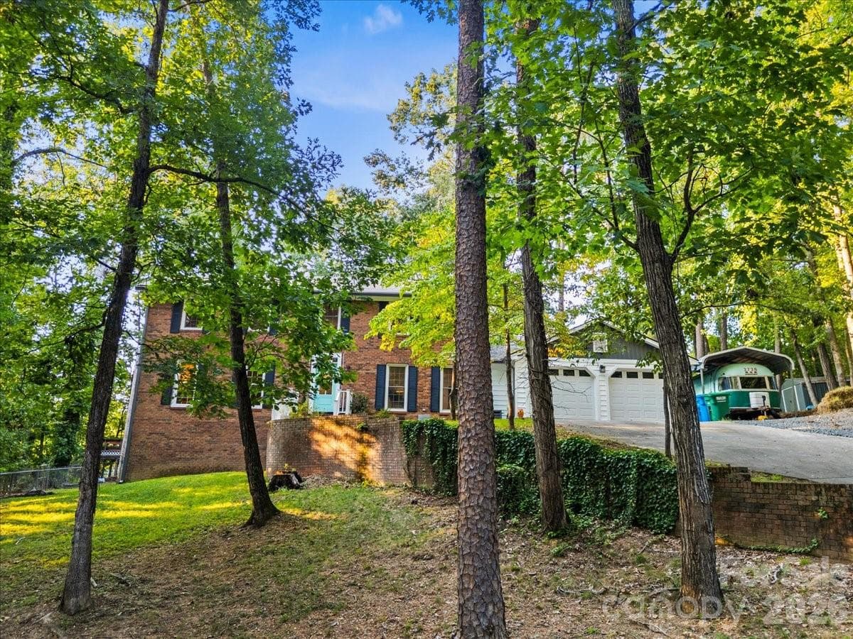 705 Brunson Drive
